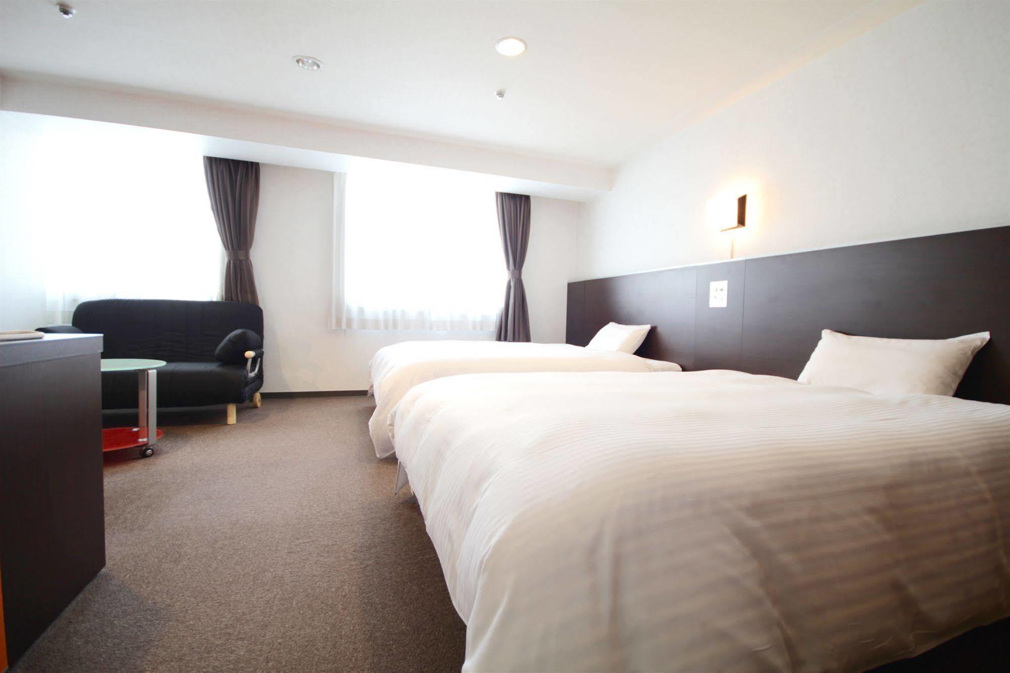 Green Rich Hotel Kagoshima Tenmonkan Buitenkant foto