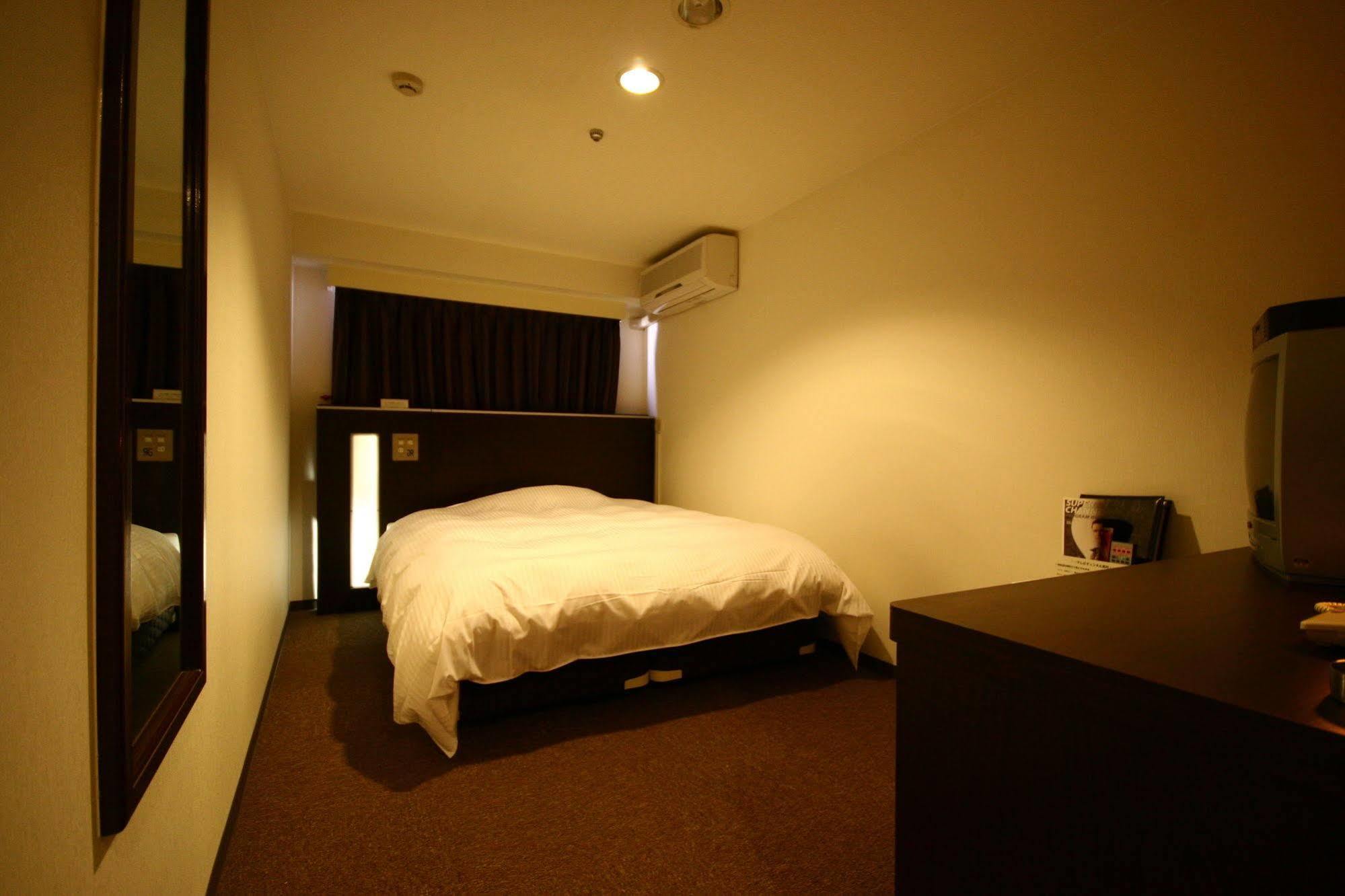 Green Rich Hotel Kagoshima Tenmonkan Buitenkant foto